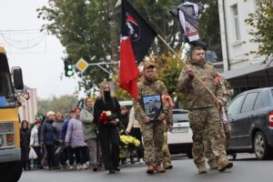Умань прощалася з Героєм: останній шлях солдата Костянтина Цапка