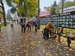 Умань і Рюмії-сюр-Сен зміцнюють дружбу через підтримку та солідарність