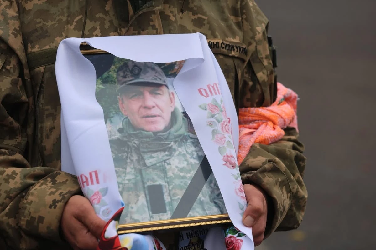 Умань вшановує пам’ять героя: пішов із життя захисник України Олександр Захарчук