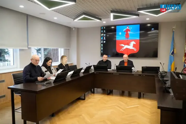 Черкаси: матеріальна підтримка військових, бюджетні підсумки та зміни у ЖКГ