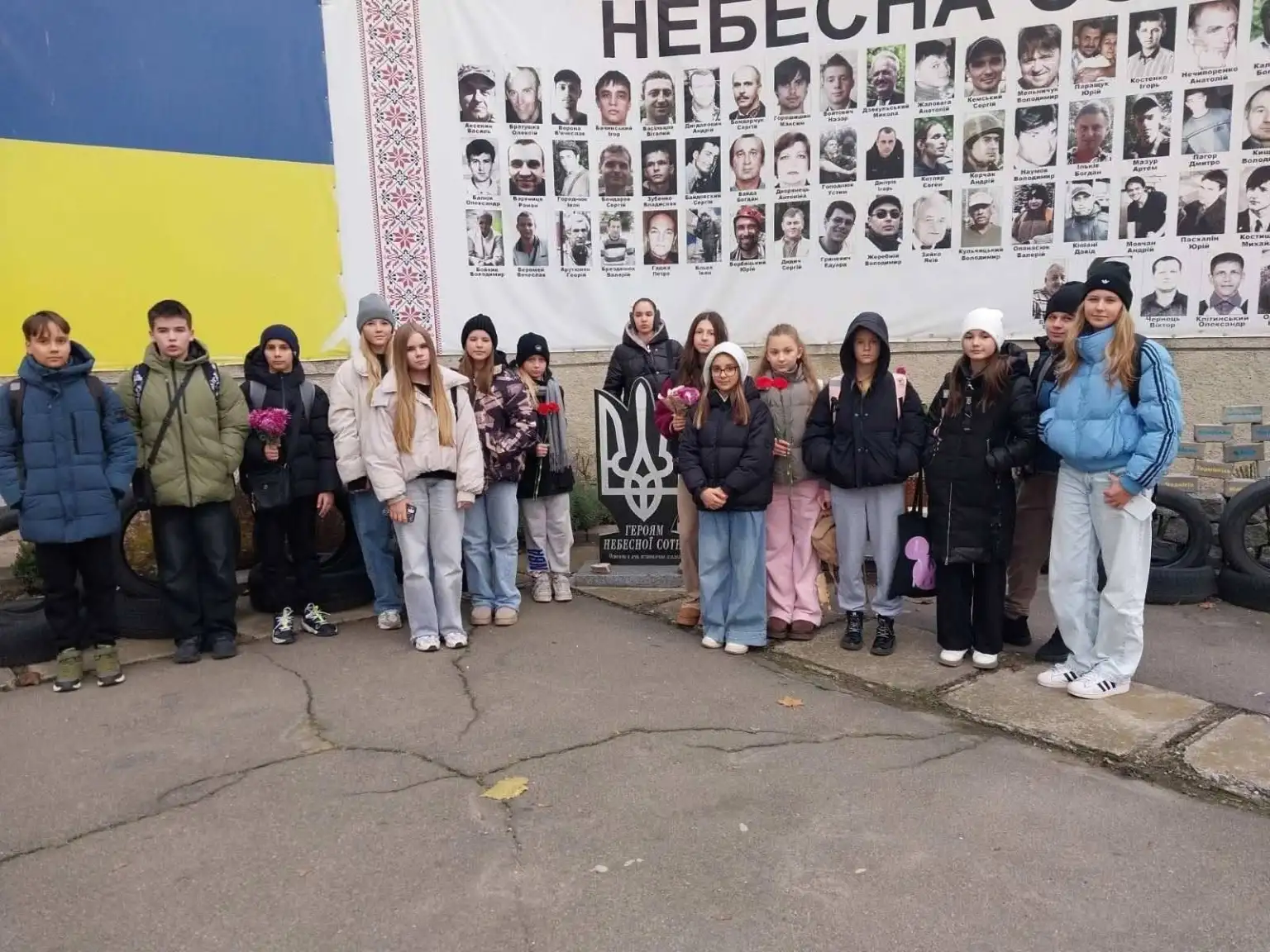 Семикласники Умані віддали шану Героям Небесної Сотні та провели виховну годину