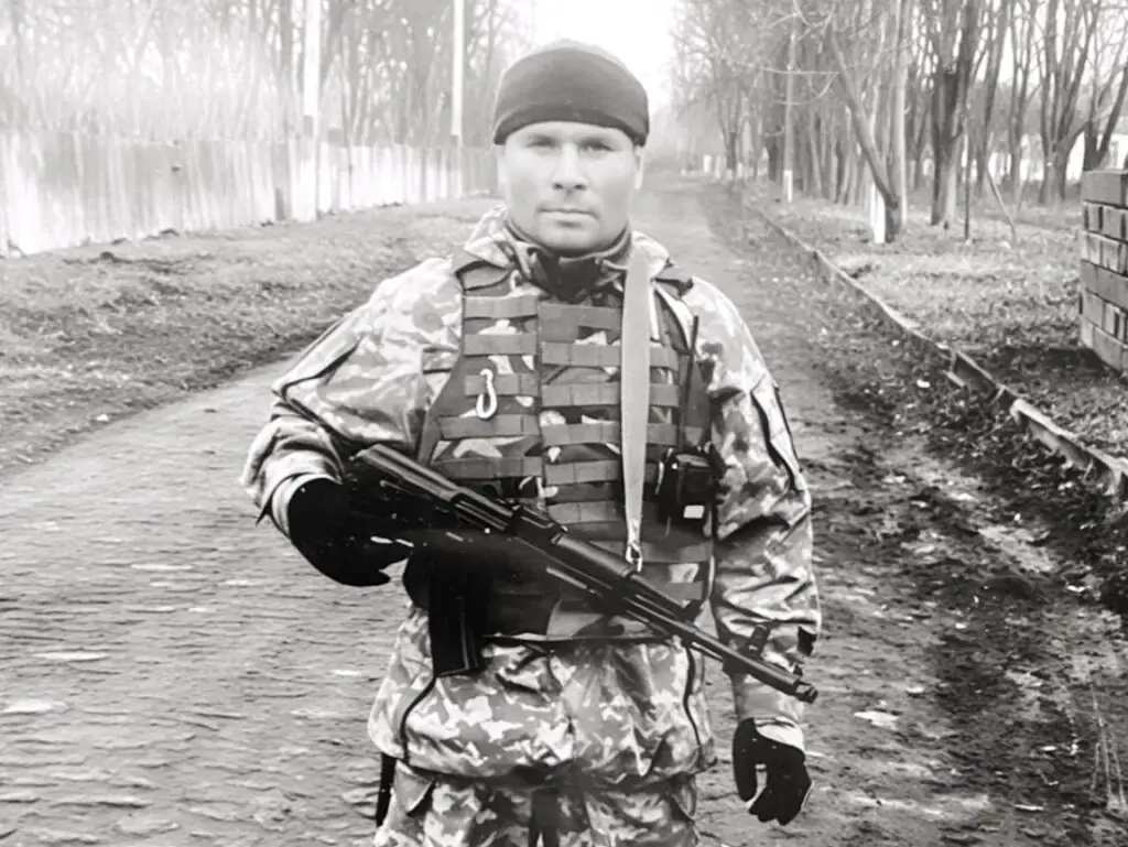 Черкаси прощаються з героєм: старший солдат Андрій Савченко віддав життя за Україну