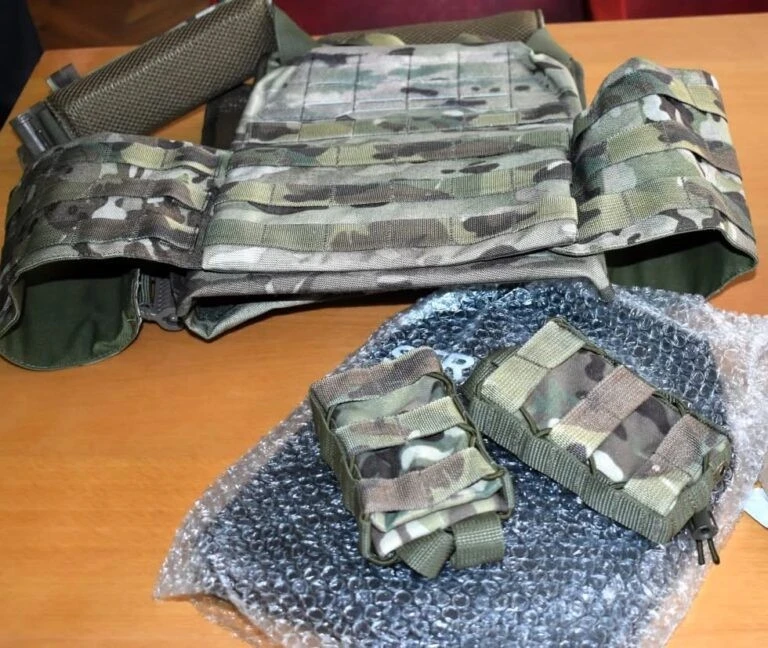 Жашківська громада передала військовому плитоноску, зібрану на донатах мешканців