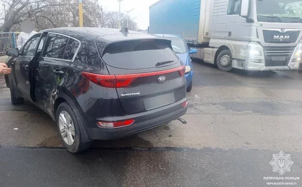 Ранкова ДТП у Кременчуці: чотири автівки потрапили в серйозне зіткнення на проспекті Хіміків