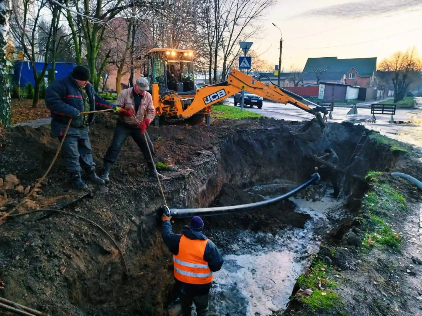 В Умані латали водопровідні мережі, а магістральний водогін залишається у критичному стані
