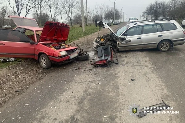 Три автівки зіткнулись у Смілі: постраждали водій і пасажир