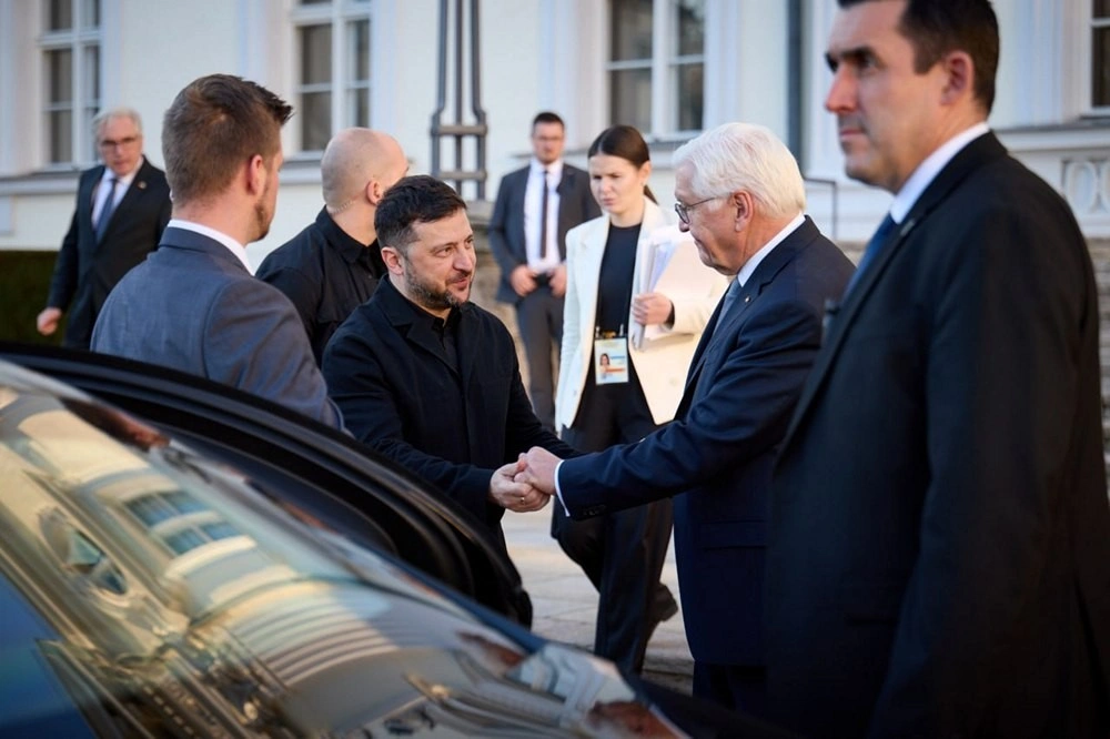 Зустріч у Берліні: Зеленський провів переговори з американською делегацією