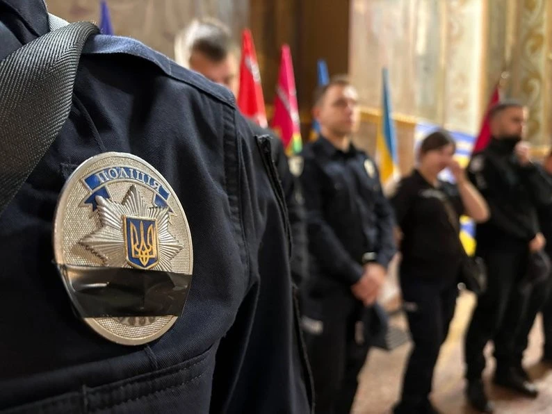 Черкаси прощаються з поліцейським, який загинув на фронті