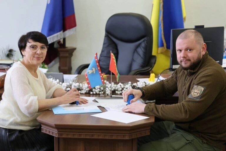 Умань та Авдіївка уклали партнерство в межах проєкту “Пліч-о-пліч”