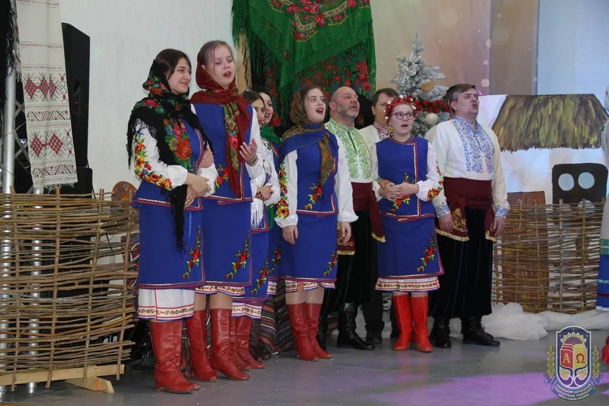 Магія українських зимових свят: уманські студенти відтворили традиційні обряди в театралізованій виставі