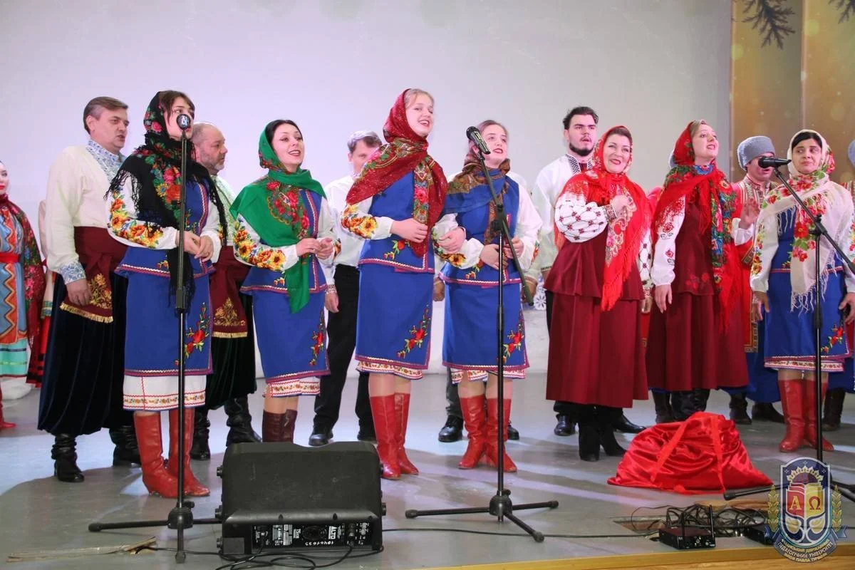 Магія українських зимових свят: уманські студенти відтворили традиційні обряди в театралізованій виставі