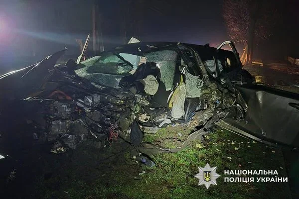 ДТП у Золотоноші: водій загинув, двоє пасажирів отримали травми