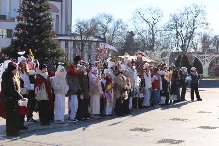 Умань відсвяткувала Різдво: благодійна коляда об’єднала містян