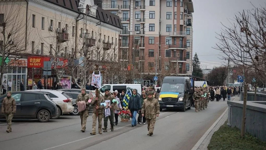 Умань провела в останню путь воїна, який віддав життя за Україну
