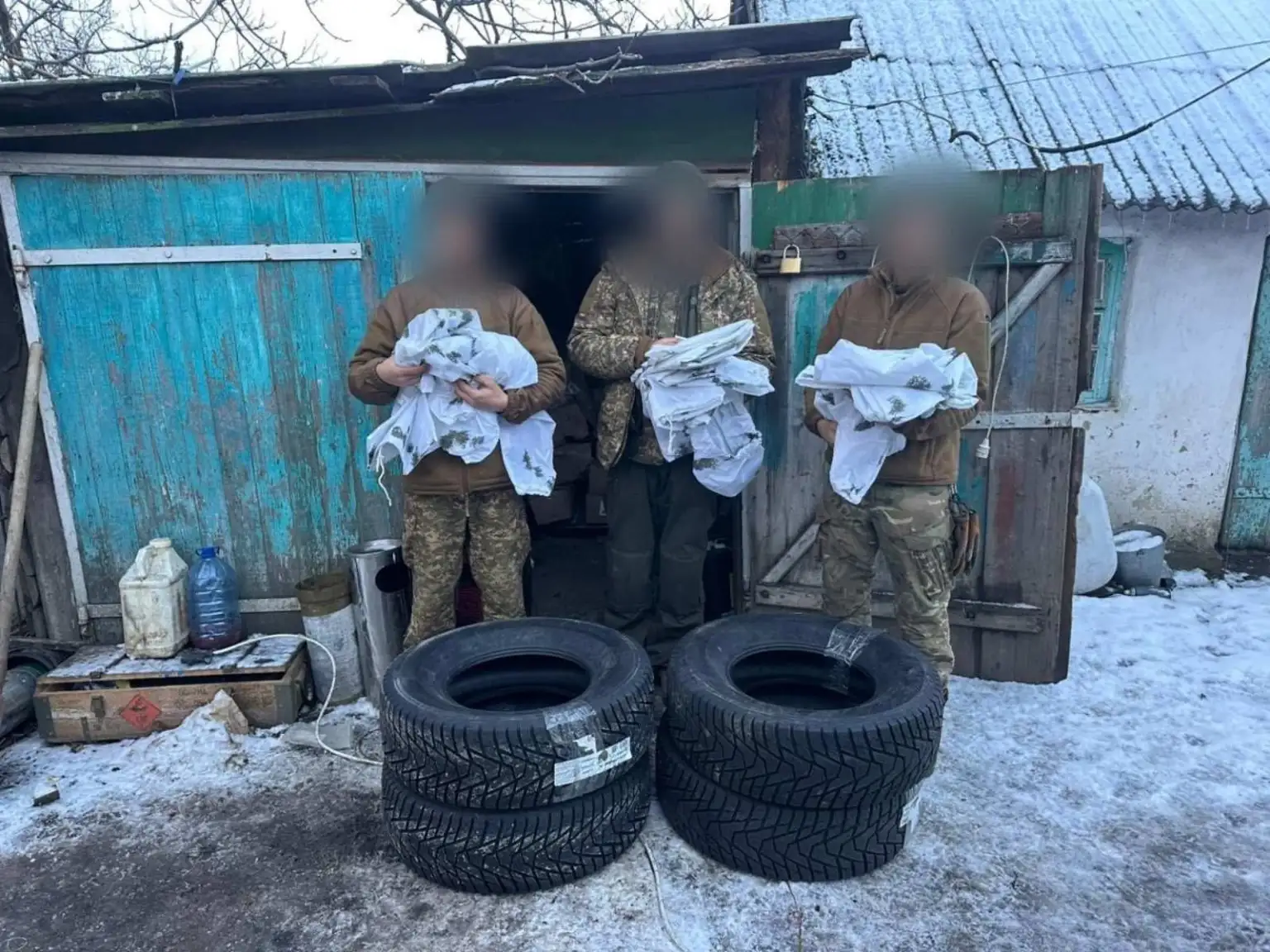 Монастирищенська громада забезпечує фронт необхідним для техніки та безпеки