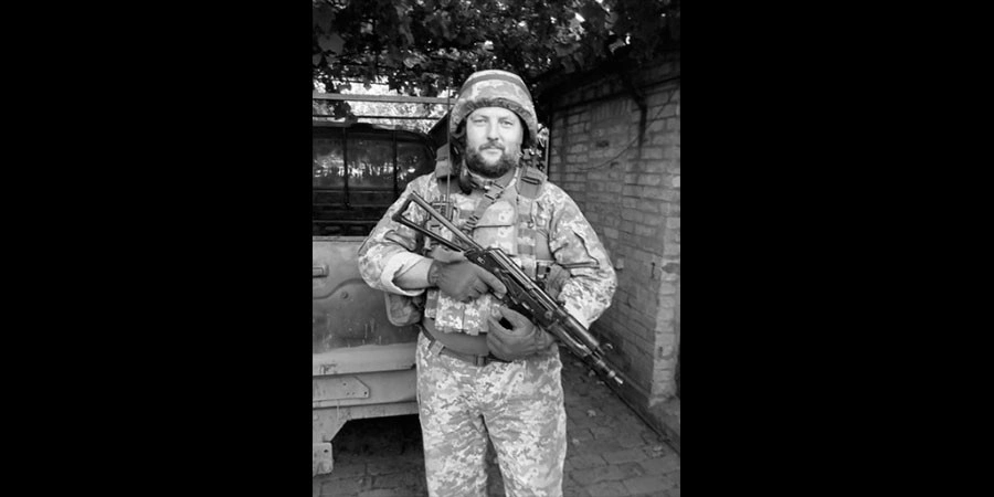 Черкаси прощаються із героєм: поховали військовослужбовця Миколу Салогора