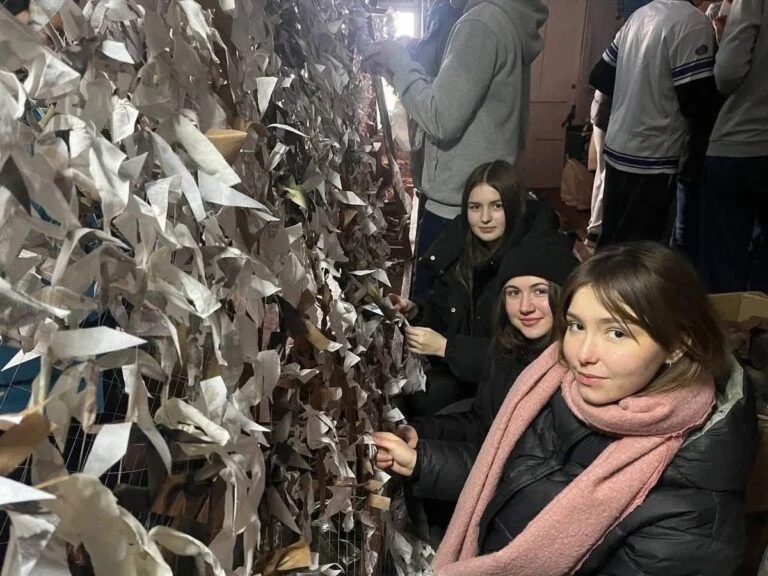 Замість відпочинку – волонтерство: уманські одинадцятикласники провели канікули у штабі «Разом»