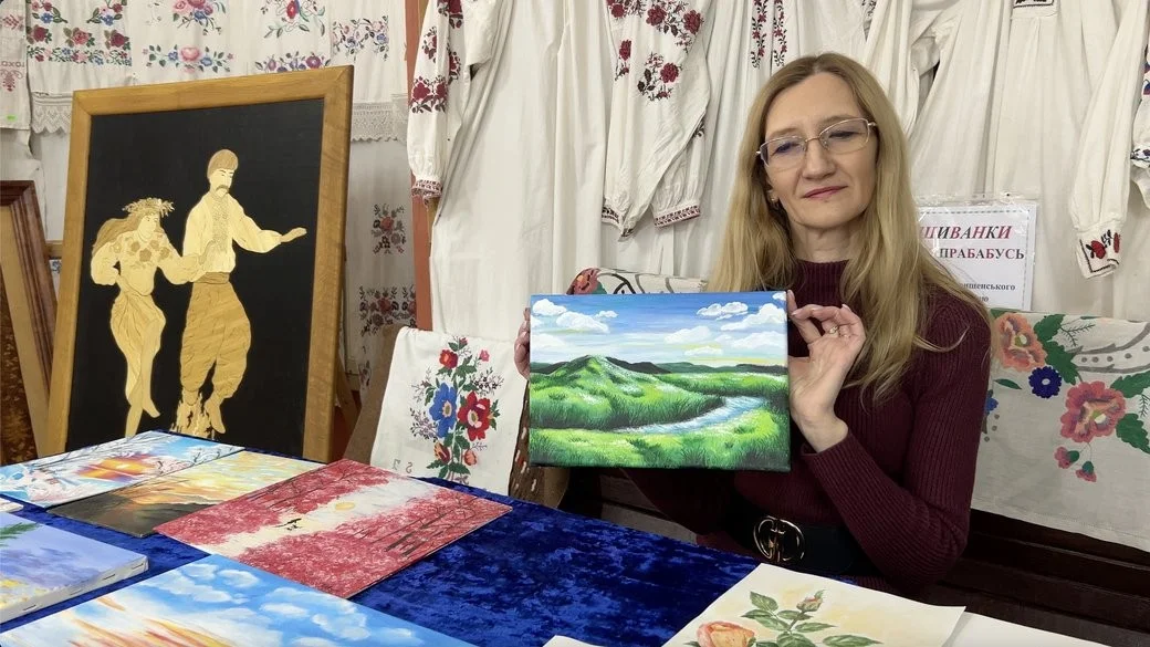 Золото з поля: як черкаська майстриня перетворює звичайну солому на визнані шедеври
