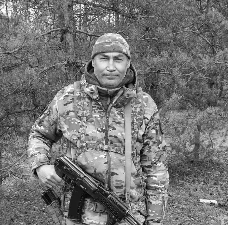 Остання шана воїну: Умань готується до прощання з Василем Ахмаджановим