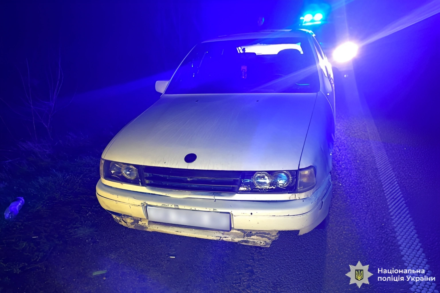 П’яні розваги із чужим авто: поблизу Умані поліція наздогнала викрадачів Opel Vectra