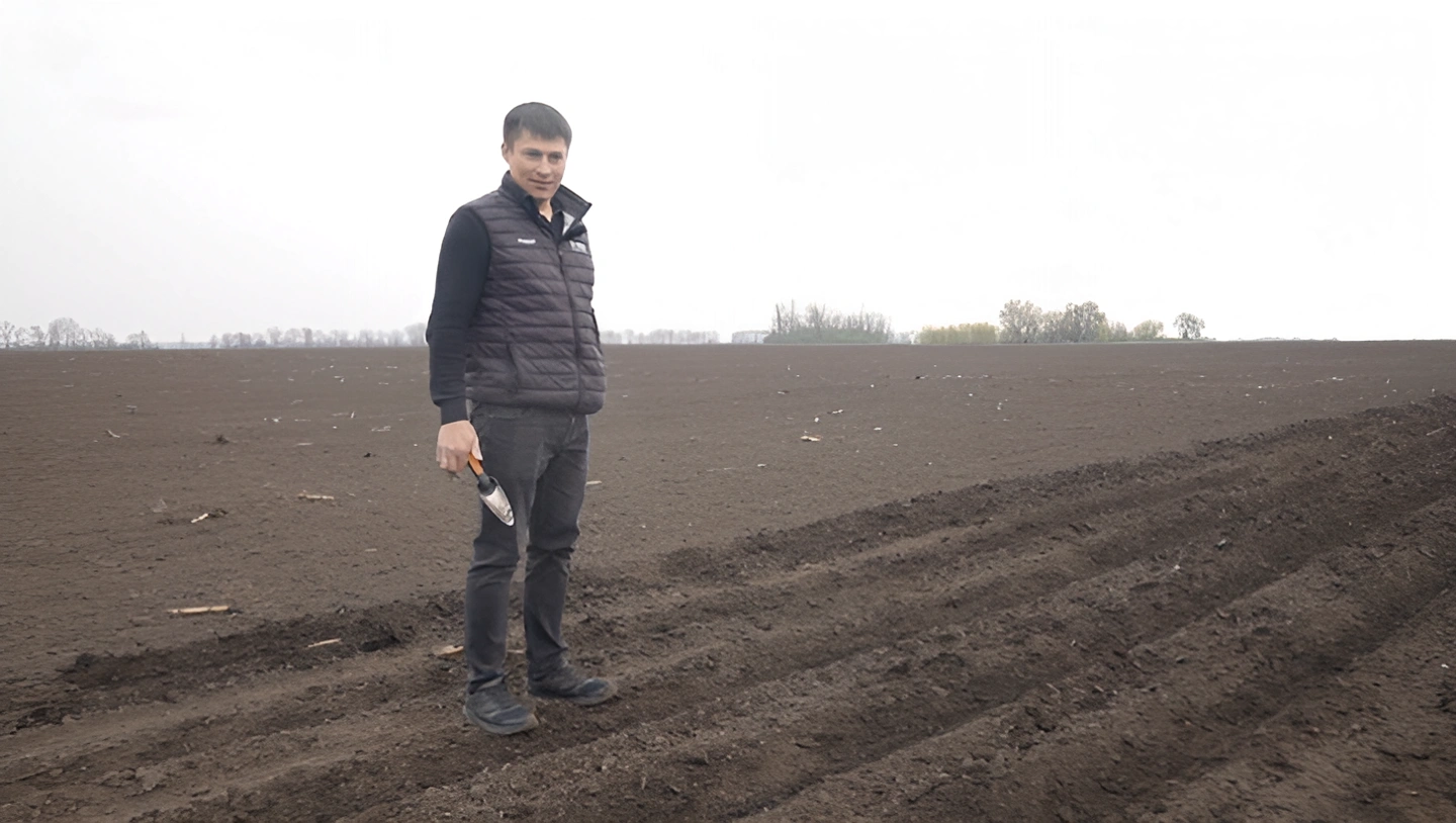 Технологічні паузи та боротьба за врожай: як повітряні тривоги змінюють темп посівної на Черкащині