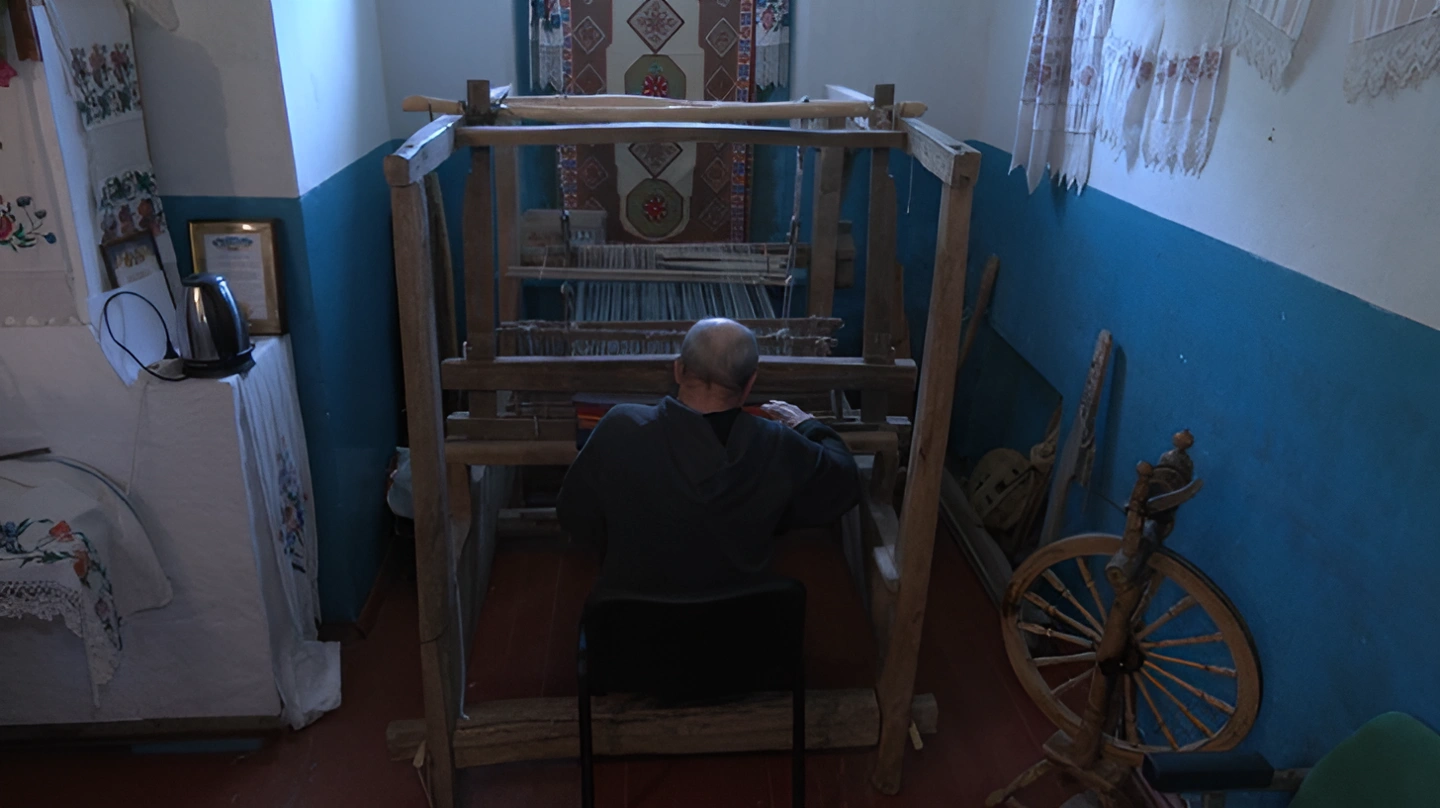 Старовинний верстат знову працює: майстер з Черкащини відродив ремесло