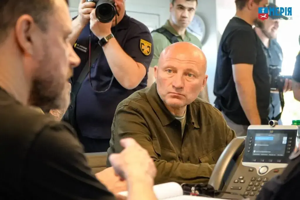 Авіація та сотні рятувальників: на Дніпрі ліквідували наслідки умовного удару БПЛА